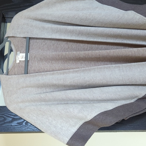 Mystree Ruana - Picture 2 of 6